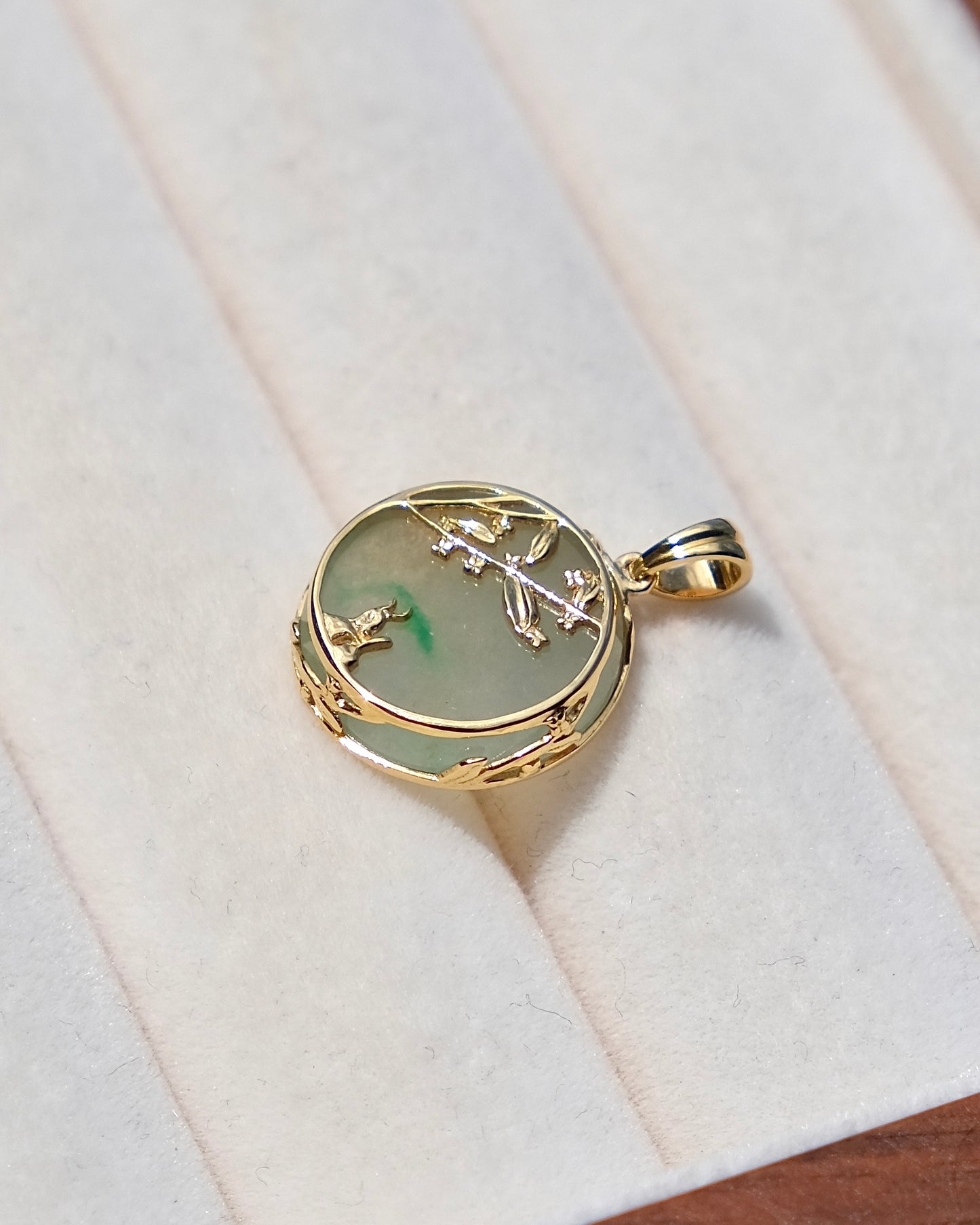 Osmanthus Reverie Jade Pendant