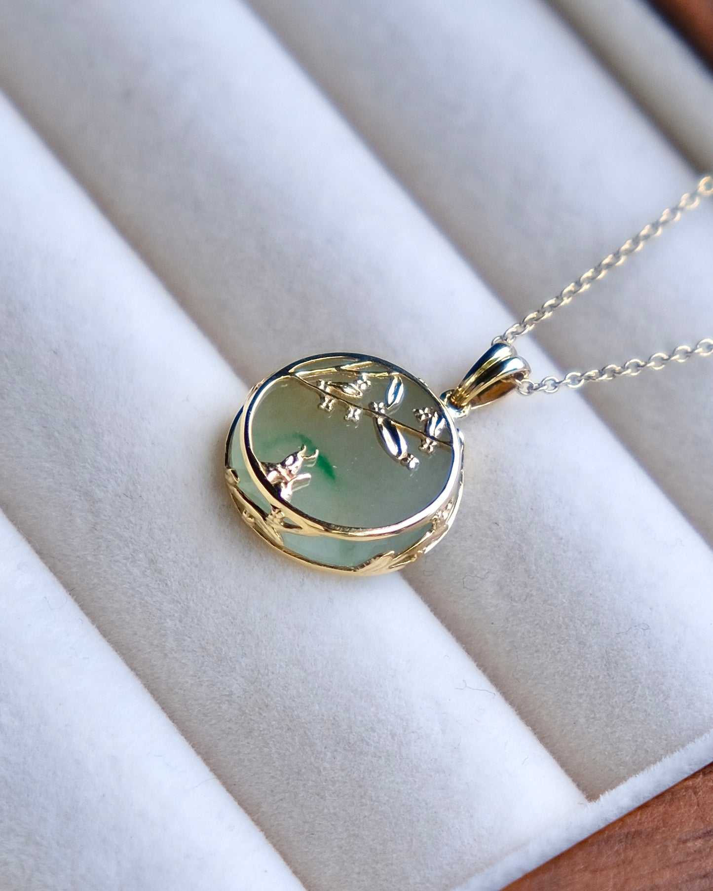 Osmanthus Reverie Jade Pendant