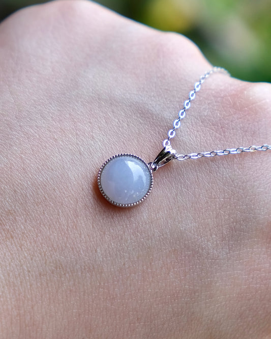 Soft Halo Pendant - Lavender Mist (18K Gold)