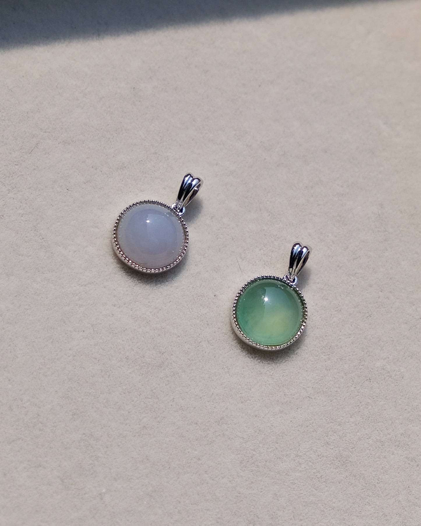 Soft Halo Pendant - Mist Green (18K Gold)
