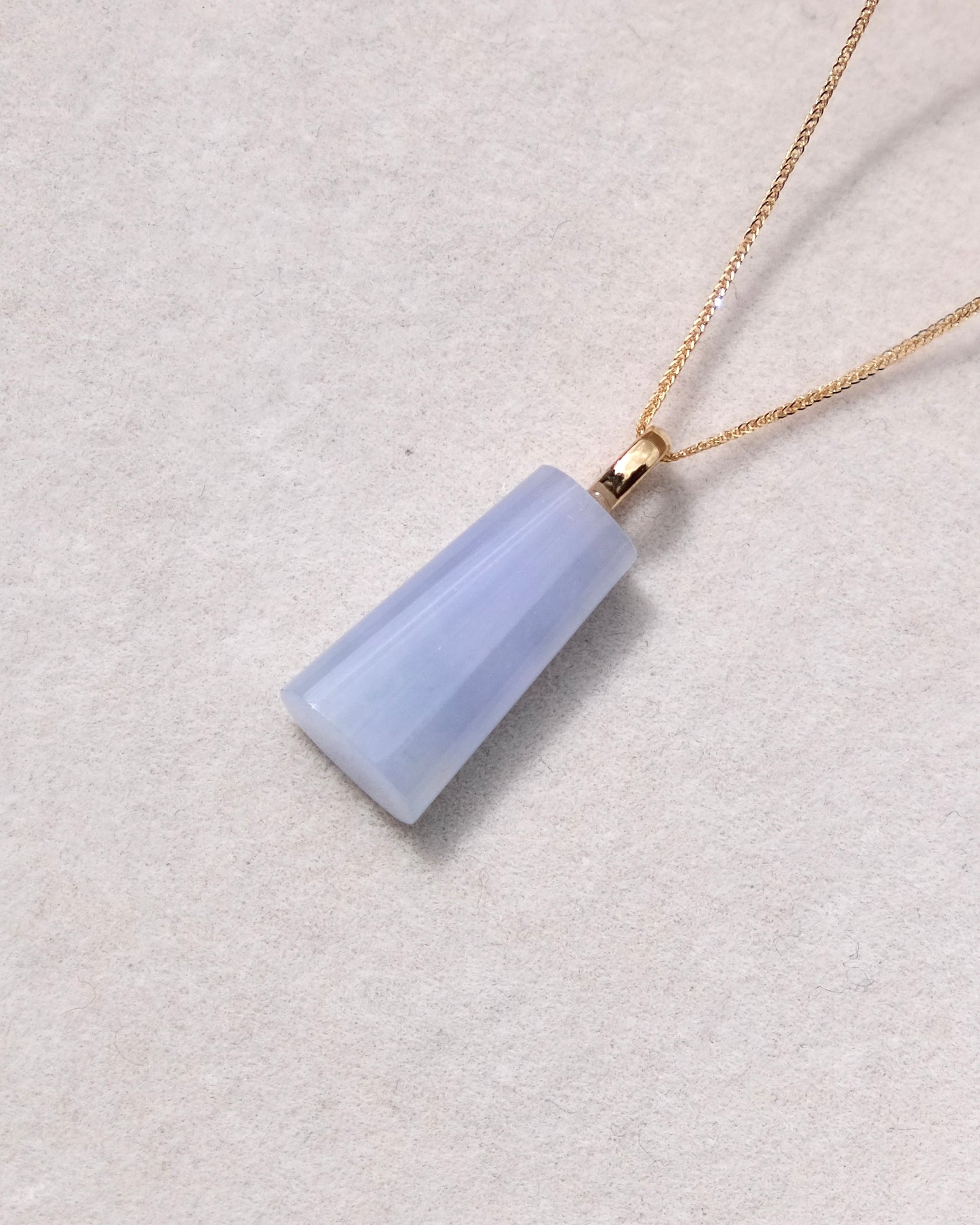 Iris Veil Jade Pendant (18K Gold)