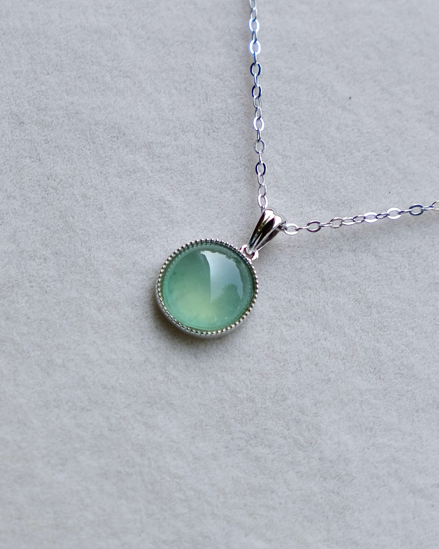 Soft Halo Pendant - Mist Green (18K Gold)