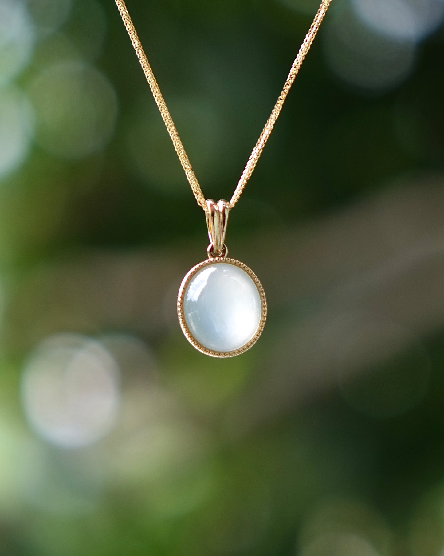 Soft Halo Pendant - Aqua Mist (18K Gold)