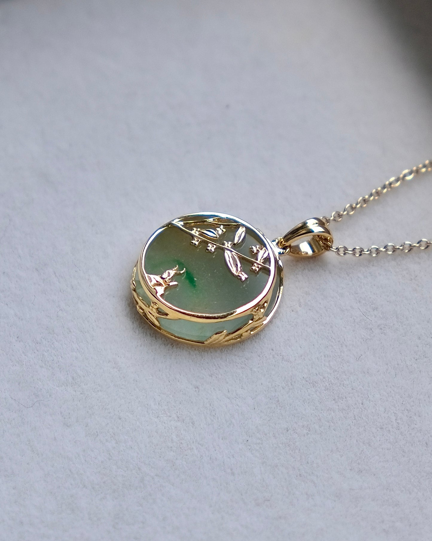 Osmanthus Reverie Jade Pendant