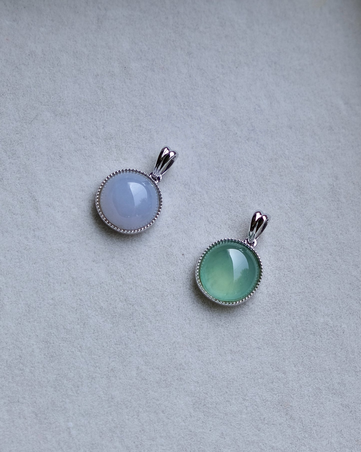 Soft Halo Pendant - Mist Green (18K Gold)