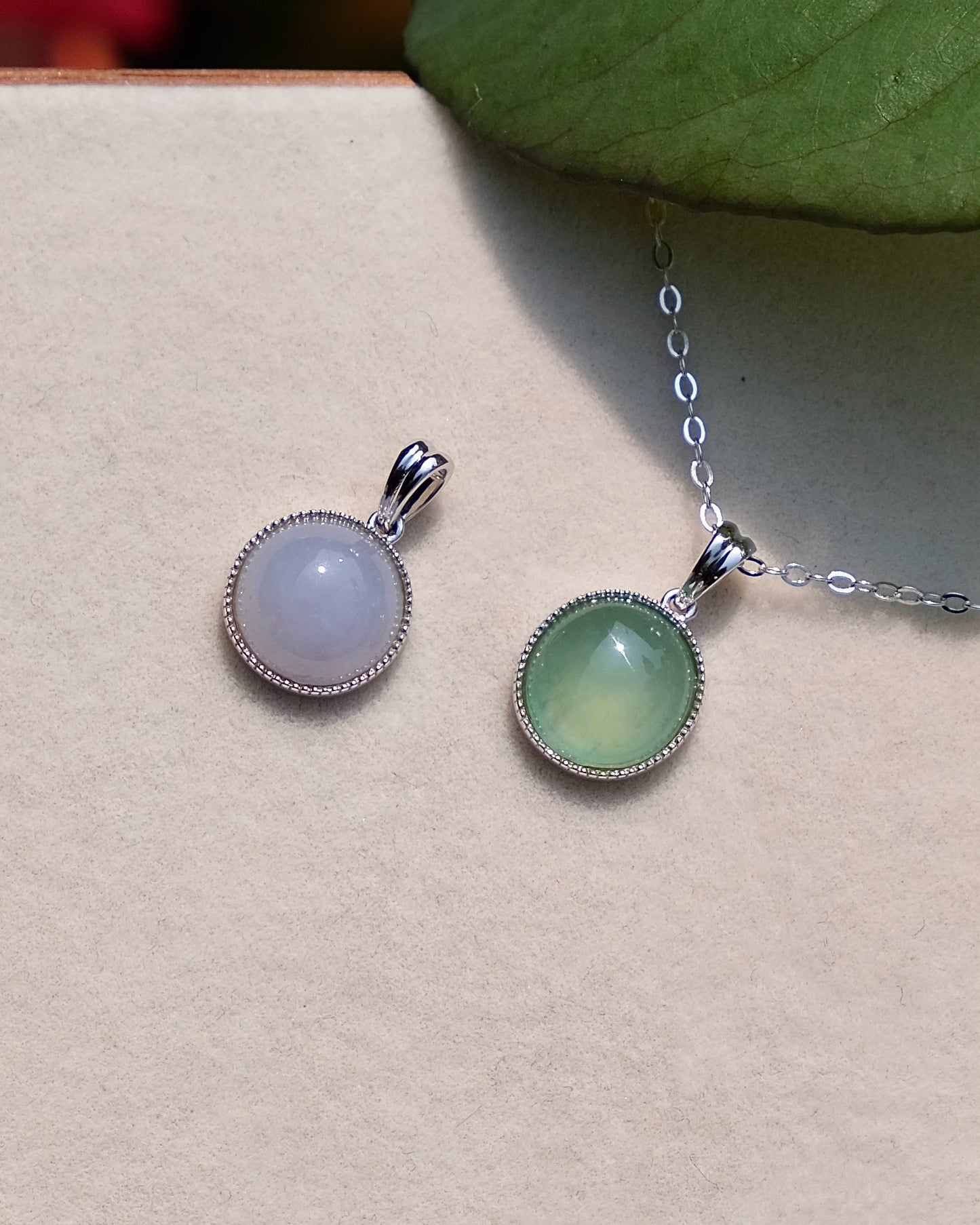 Soft Halo Pendant - Mist Green (18K Gold)