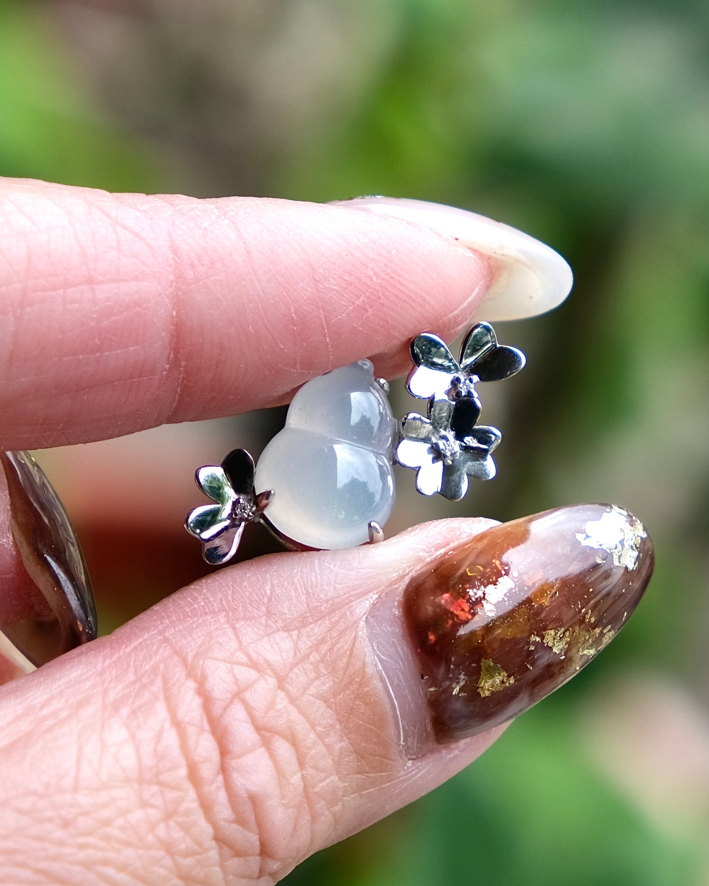 Lumière Hulu - Jade Pendant